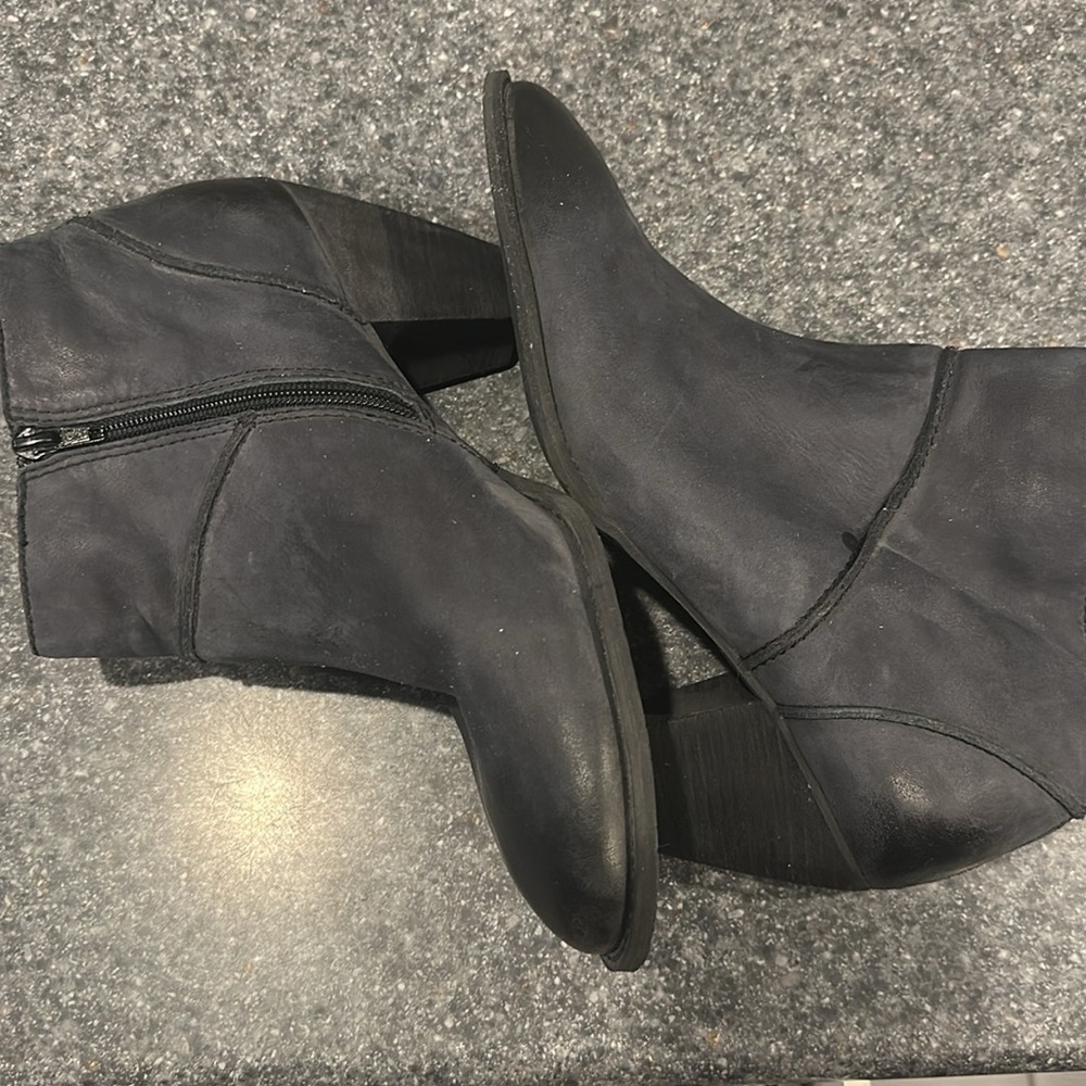 Tesori Leather Booties 11 wide